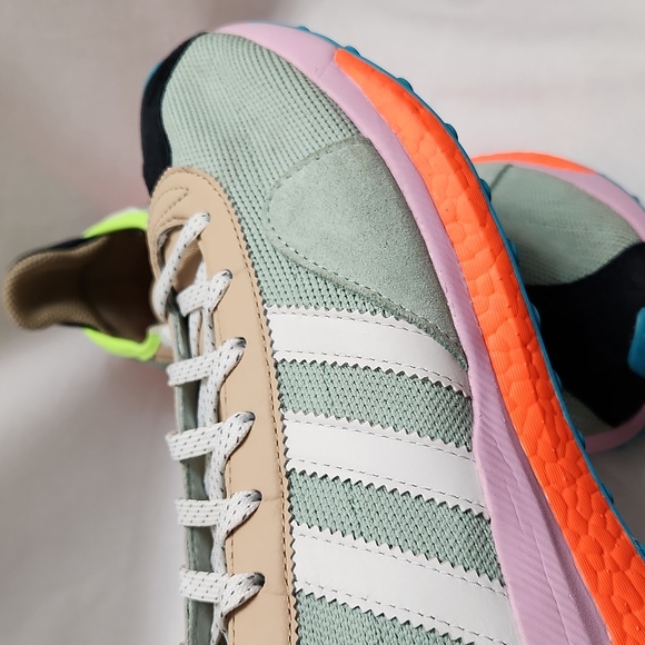 Adidas × Pharrell Williams Tokio Solar HU Friendship Pack sneakers (m size 10.5) - Picture 10 of 16